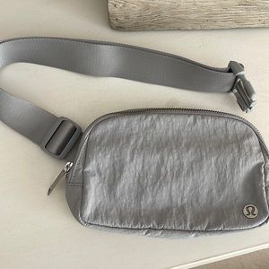 Lululemon Everywhere Belt Bag, Grey
